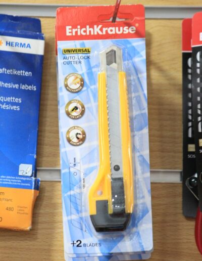 Cutter Material Oficina L'Ombú