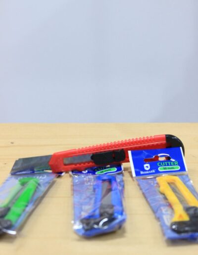 Cutter Material Oficina L'Ombú