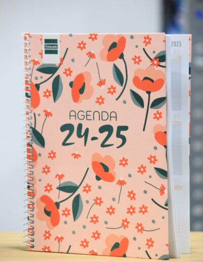 Agenda Material Adhesivo L'Ombú